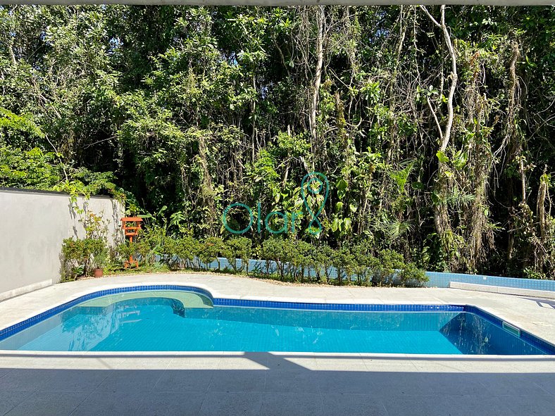 Casa Moderna na Baleia com 4 Suites e Piscina Privativa