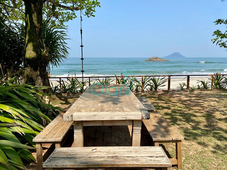 Casa Pé na Areia Fora de Cond. no Canto Direito